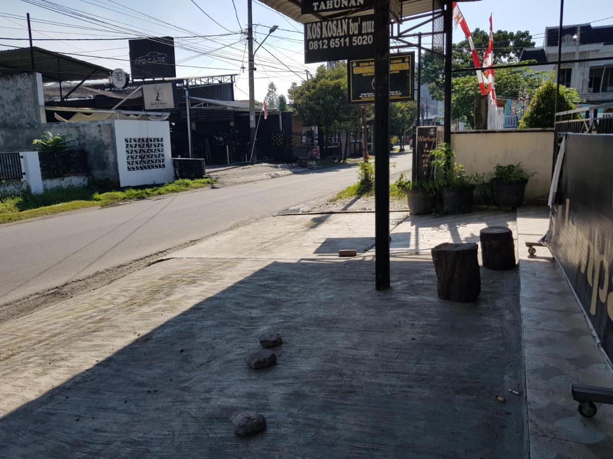 Oyo 93162 Cempaka Syariah Hotell Medan Eksteriør bilde