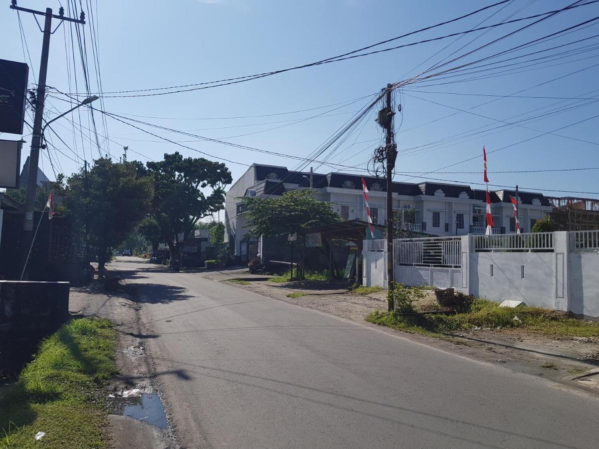 Oyo 93162 Cempaka Syariah Hotell Medan Eksteriør bilde