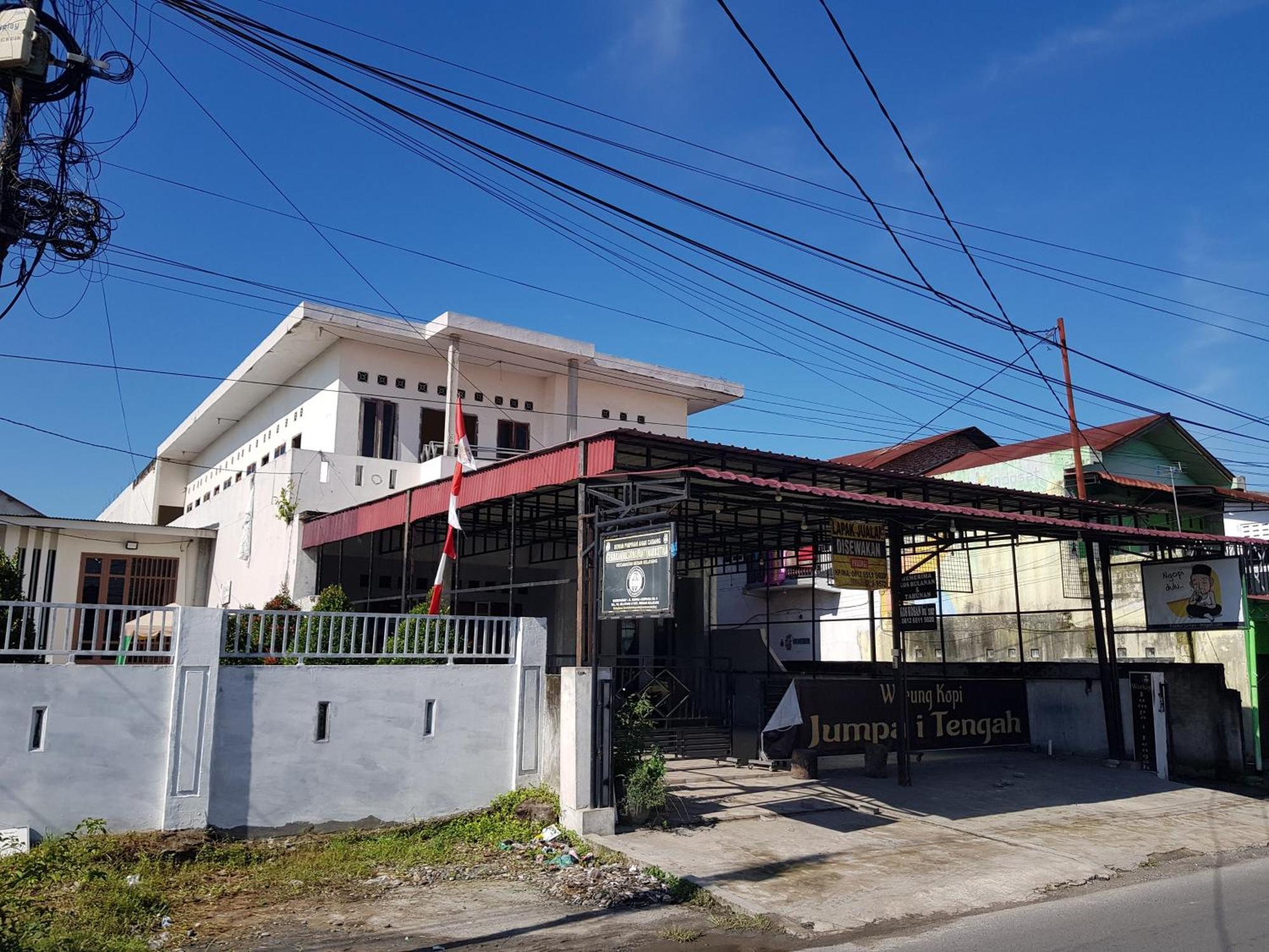 Oyo 93162 Cempaka Syariah Hotell Medan Eksteriør bilde